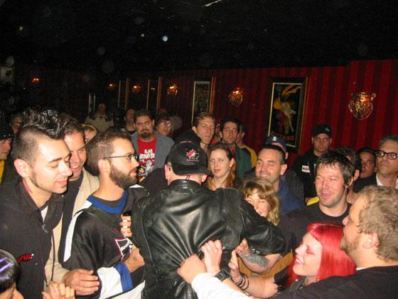 crowd1 
